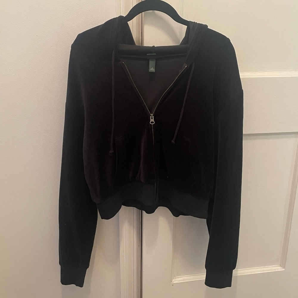 Wild Fable black velvet cropped hoodie